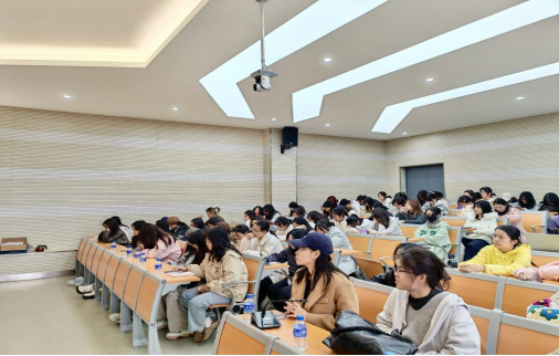 fe7d3019d6ec8392c65dd1774bab2be5