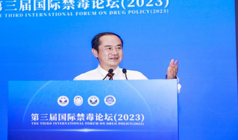 我们莫关耀教授作为特邀嘉宾参加第三届...